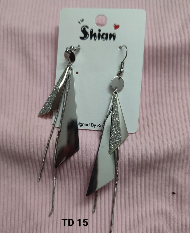 Silver Plated Geometric Triangle Long Tassel Drop Earrings for Women and Girls, Triangular Drop Silver Danglers with Metal Chain Silver Plated Geometric Triangle Long Tassel Drop Earrings for Women and Girls, Triangular Drop Silver Danglers with Metal Chain