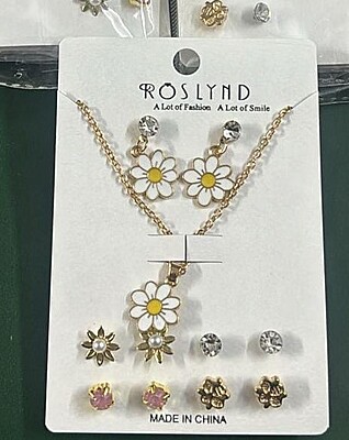 flower necklace and earrings combo for the small girls and trendy collage girls